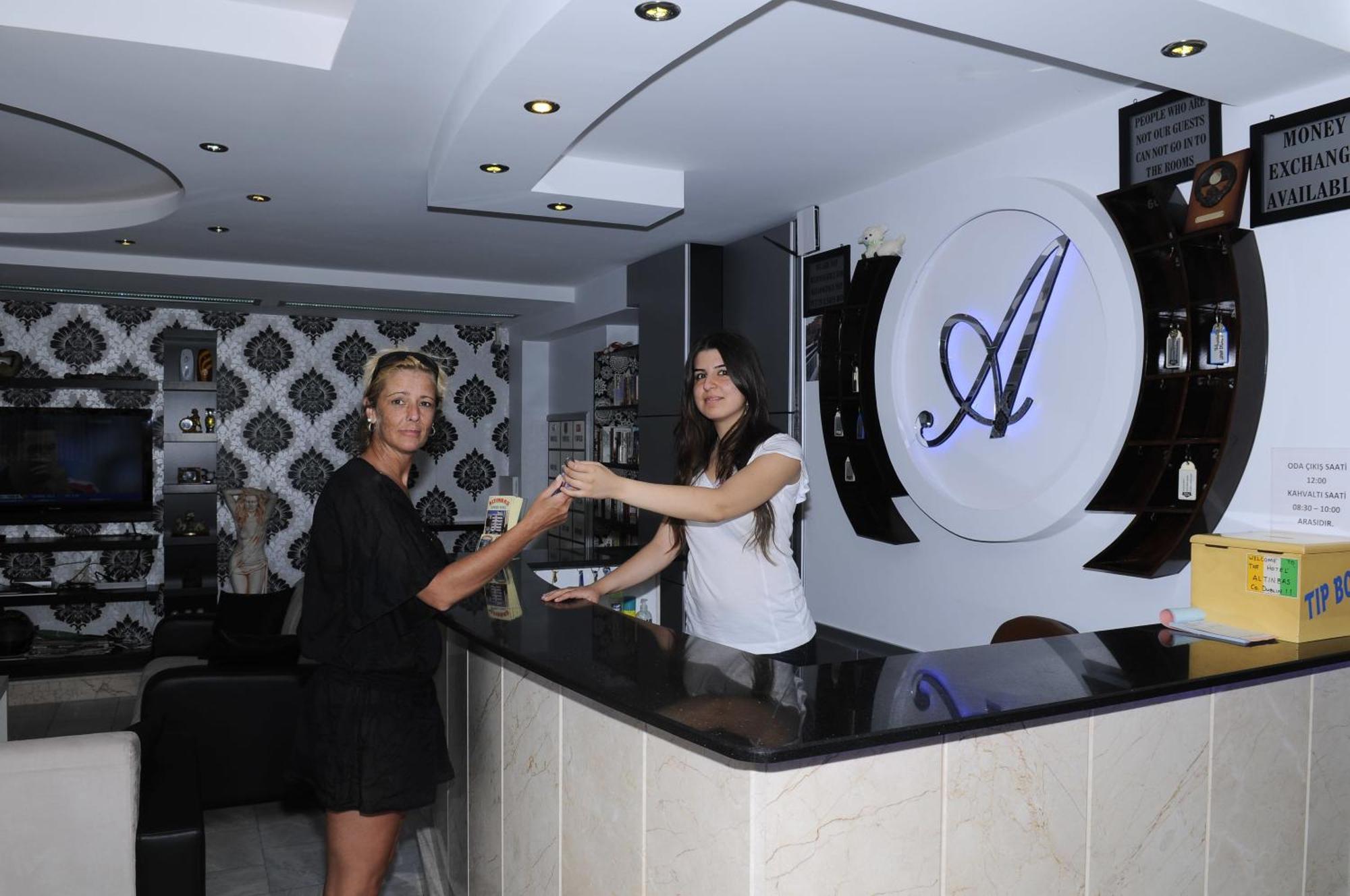 Altinbas Apart Hotel Kusadasi Bagian luar foto