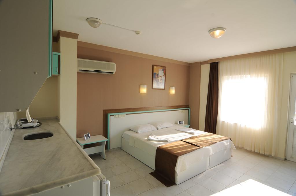 Altinbas Apart Hotel Kusadasi Bagian luar foto