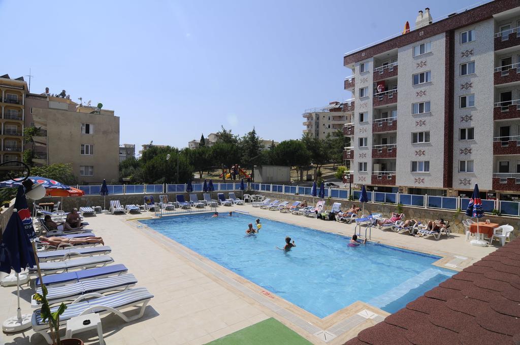 Altinbas Apart Hotel Kusadasi Bagian luar foto