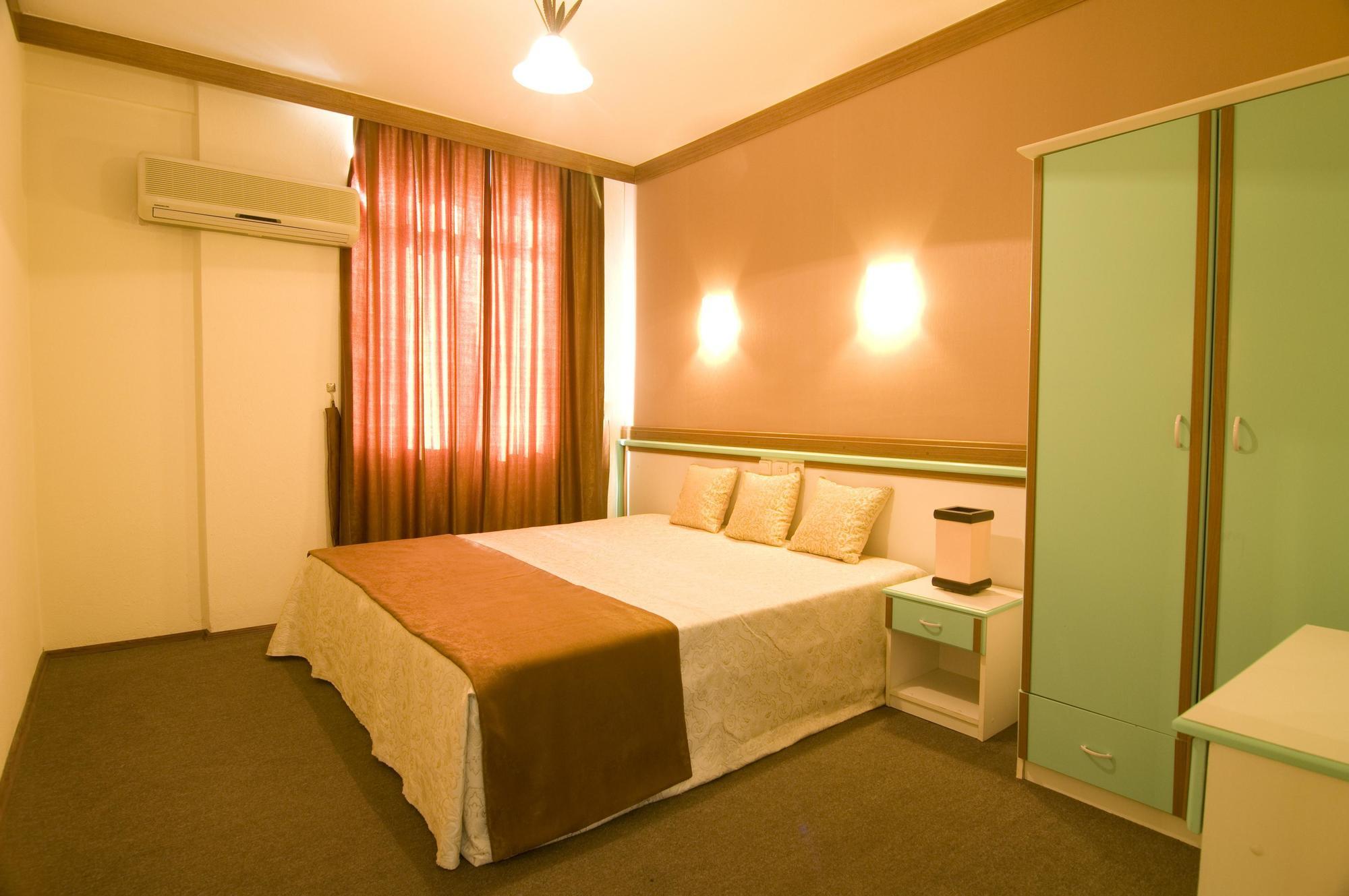 Altinbas Apart Hotel Kusadasi Bagian luar foto