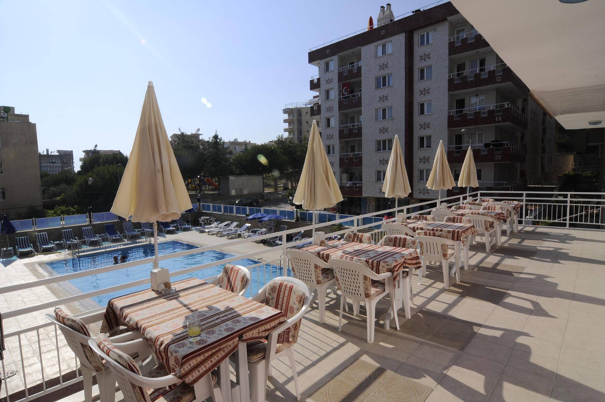 Altinbas Apart Hotel Kusadasi Bagian luar foto